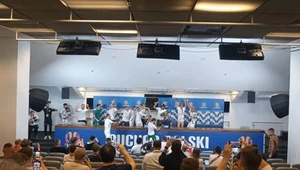 Piłkarze Legii wtargnęli na konferencję Feio. Nie dało się ich opanować (WIDEO)