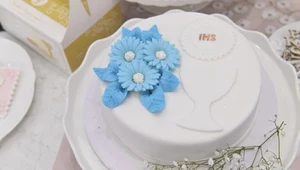 Przepis na tort komunijny z lekkim kremem na bazie serka mascarpone z czekoladą