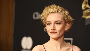 Julia Garner
