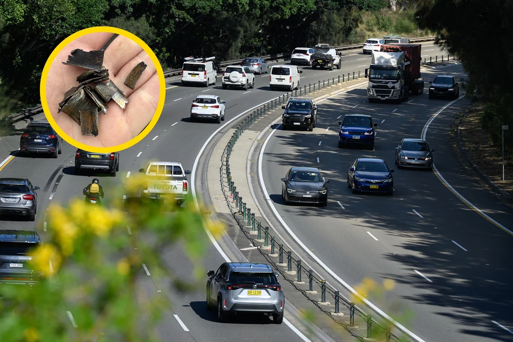 Po tym, gdy ciężarówka zgubiła 750 kg drobnego złomu autostrada została zamknięta Po tym, gdy ciężarówka zgubiła 750 kg drobnego złomu autostrada została zamknięta