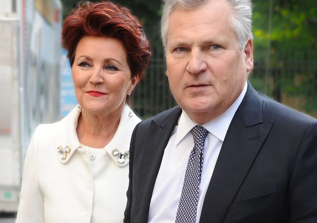 Jolanta i Aleksander Kwaśniewscy często wyjeżdżają na Mazury, gdzie posiadają imponującą willę Jolanta i Aleksander Kwaśniewscy często wyjeżdżają na Mazury, gdzie posiadają imponującą willę