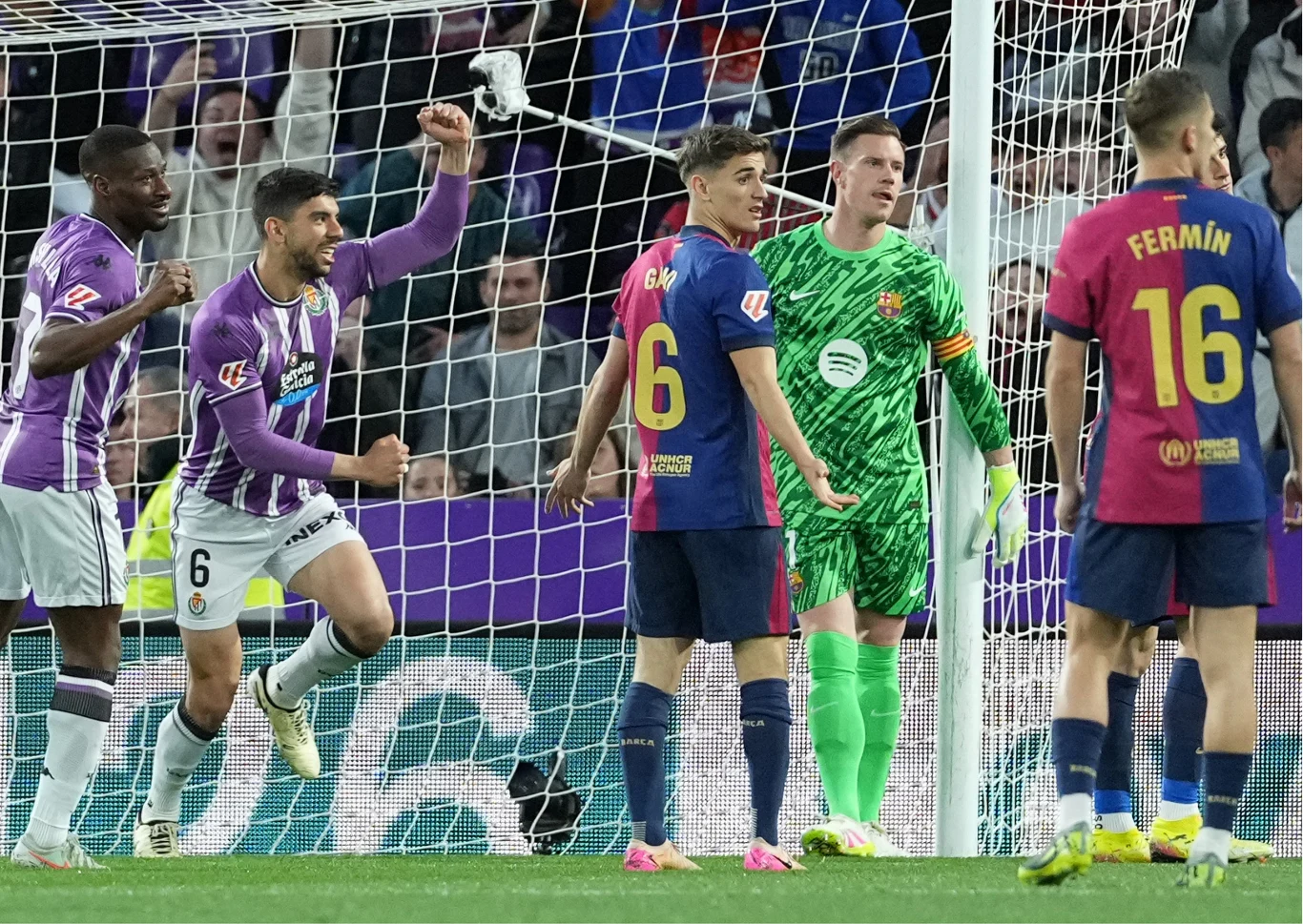 Piłkarze Barcelony zaskoczeni golem Realu Valladolid