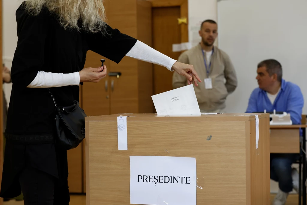 Wybory prezydenckie w Rumunii. Rozpoczęto głosowanie Wybory prezydenckie w Rumunii. Rozpoczęto głosowanie