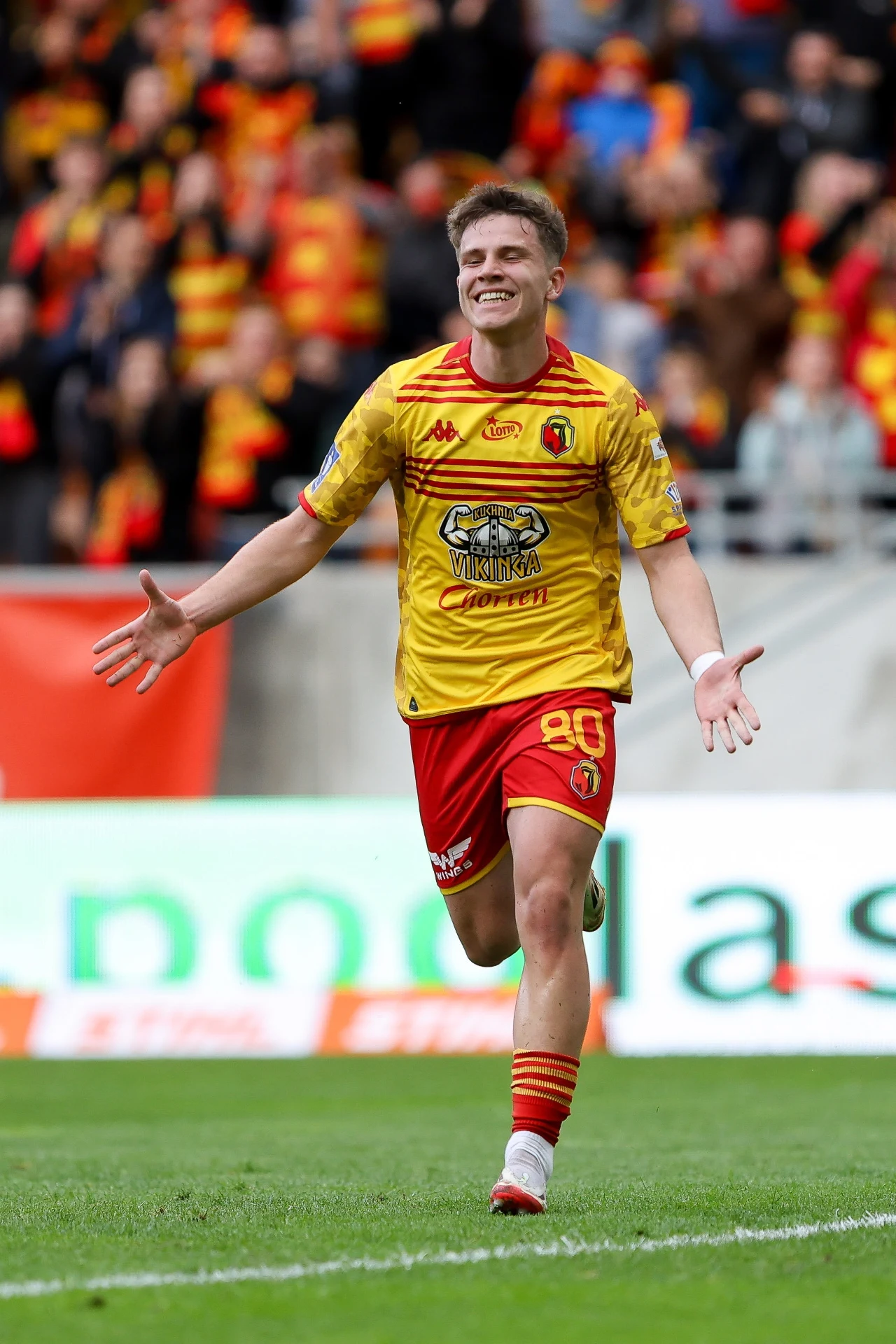 Przed momentem 15-letni Oskar Pietuszewski zameldował się na liście strzelców 