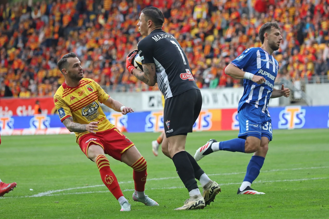 Bramkarz Filip Majchrowicz okazał się najjaśniejszą postacią w ekipie gości