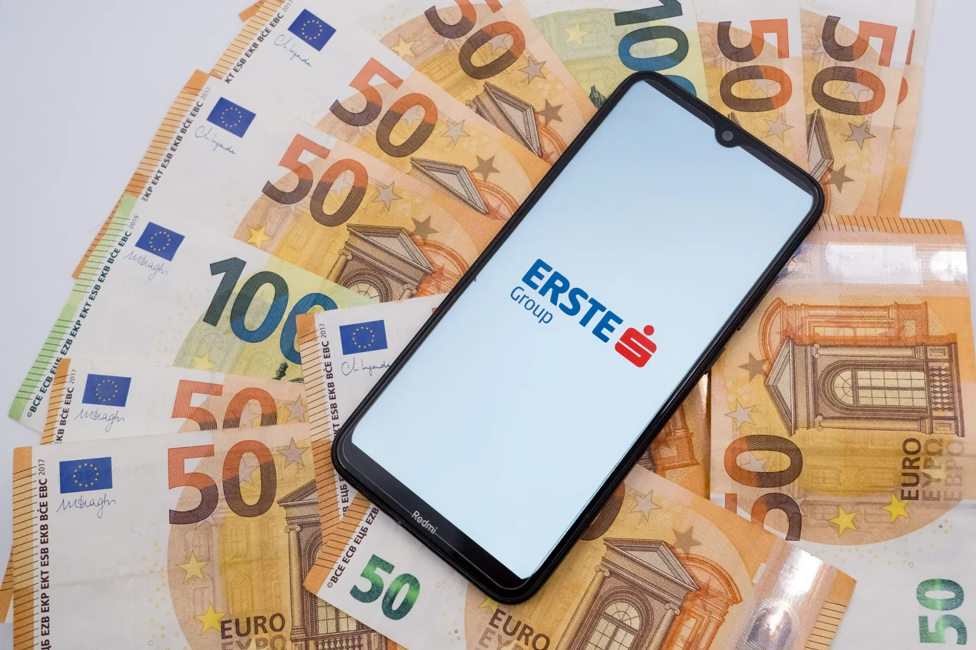 Austriacy z Erste Group wchodzą na polski rynek bankowy. Przejmą Santander Bank Polska Austriacy z Erste Group wchodzą na polski rynek bankowy. Przejmą Santander Bank Polska