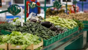 Naciśnij, zanim kupisz. Tak wybierzesz "bezpieczną" cukinię 