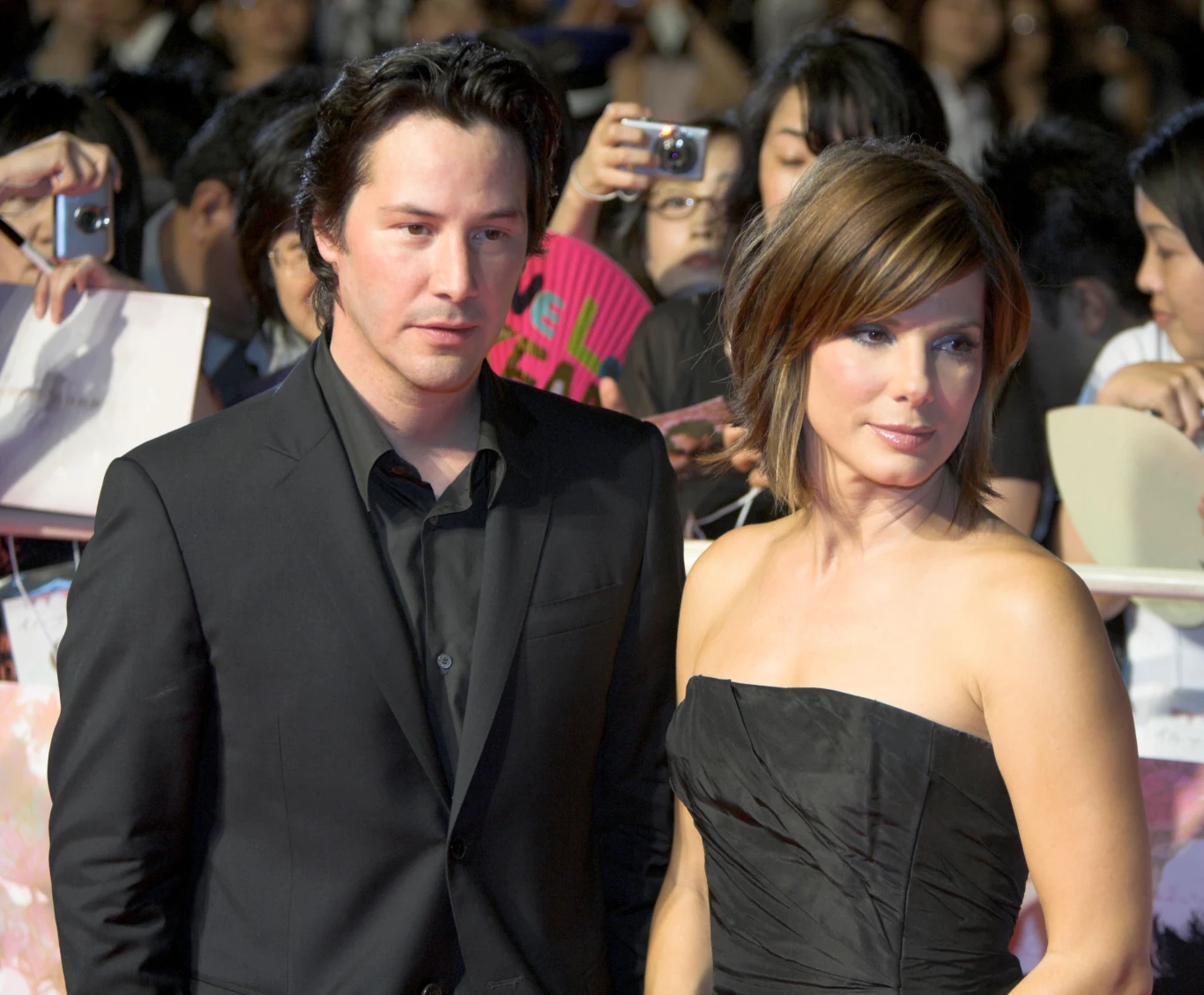 Keanu Reeves i Sandra Bullock w 2006 roku Keanu Reeves i Sandra Bullock w 2006 roku