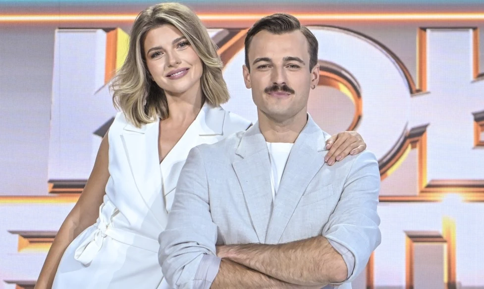 Blażej Stencel i Agnieszka Dziekan w studiu "Koła fortuny" Blażej Stencel i Agnieszka Dziekan w studiu "Koła fortuny"