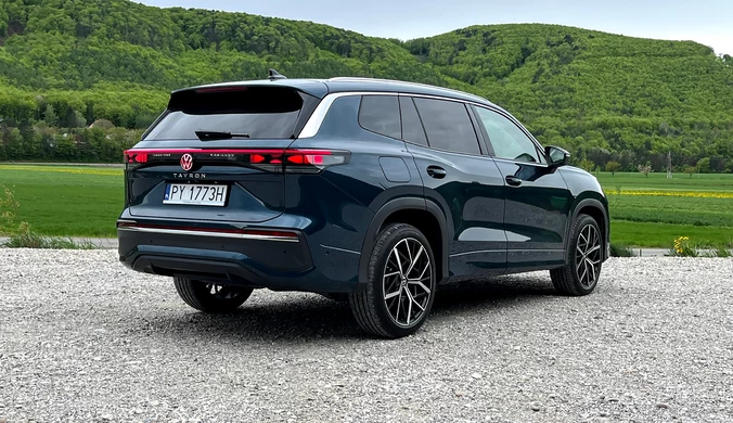 Volkswagen Tayron z silnikiem diesla. Ma 7 miejsc i pali mniej niż osobówka