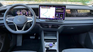 Twoje auto ma więcej anten niż router 5G. Producent wie o tobie wszystko