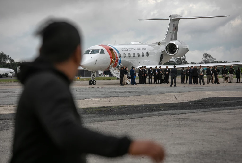 Deportacje z USA. Samolot z migrantami wylądował na lotnisku (zdj. arch.) Deportacje z USA. Samolot z migrantami wylądował na lotnisku (zdj. arch.)