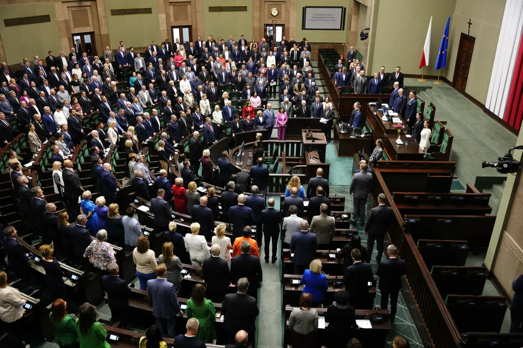 Najnowszy sondaż partyjny. Która partia z najlepszym wynikiem? Najnowszy sondaż partyjny. Która partia z najlepszym wynikiem?