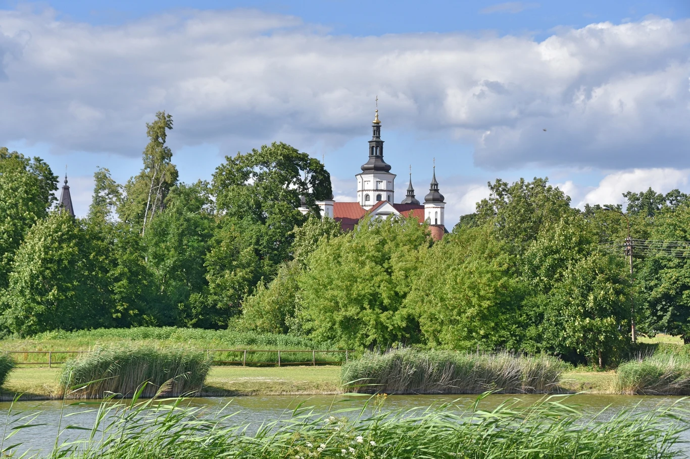 Supraśl cechują wyjątkowe walory przyrodnicze, kulturowe oraz uzdrowiskowe.
