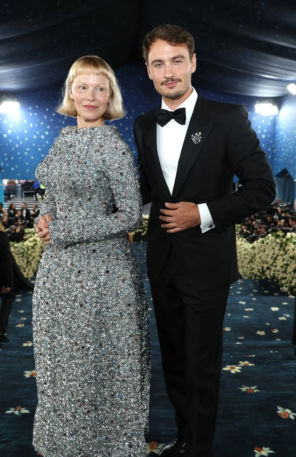 Pamela Anderson i Brandon Thomas Lee, MET Gala 2025 Pamela Anderson i Brandon Thomas Lee, MET Gala 2025