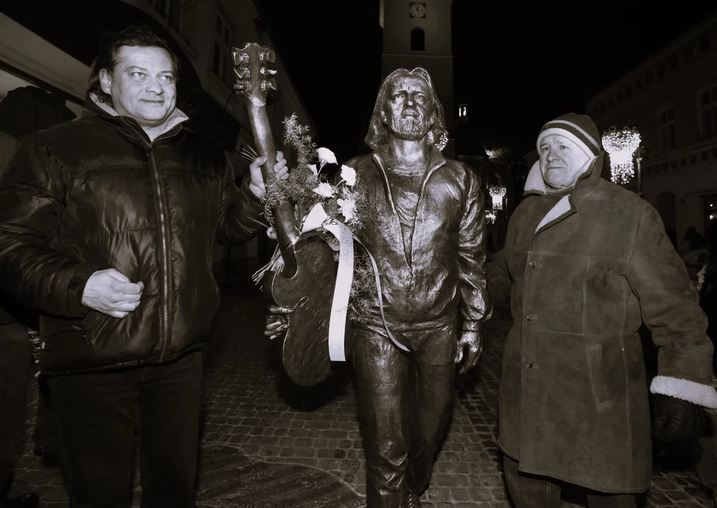 Odsłonięcie pomnika Tadeusza Nalepy. Po lewej syn muzyka, po prawej Czesław Nalepa Odsłonięcie pomnika Tadeusza Nalepy. Po lewej syn muzyka, po prawej Czesław Nalepa