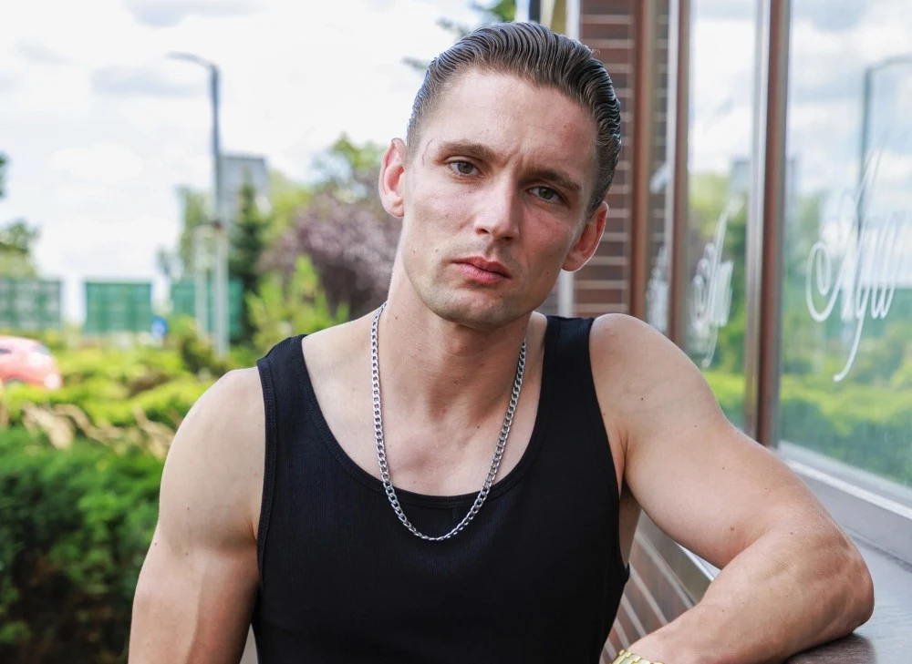 Filip Gurłacz na planie serialu "Dzielnica strachu" Filip Gurłacz na planie serialu "Dzielnica strachu"
