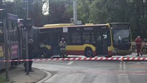 Wypadek we Wrocławiu Autobus uderzył w tramwaj