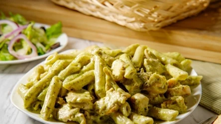 Pesto pistacjowe pasuje doskonale do dań kuchni włoskiej.