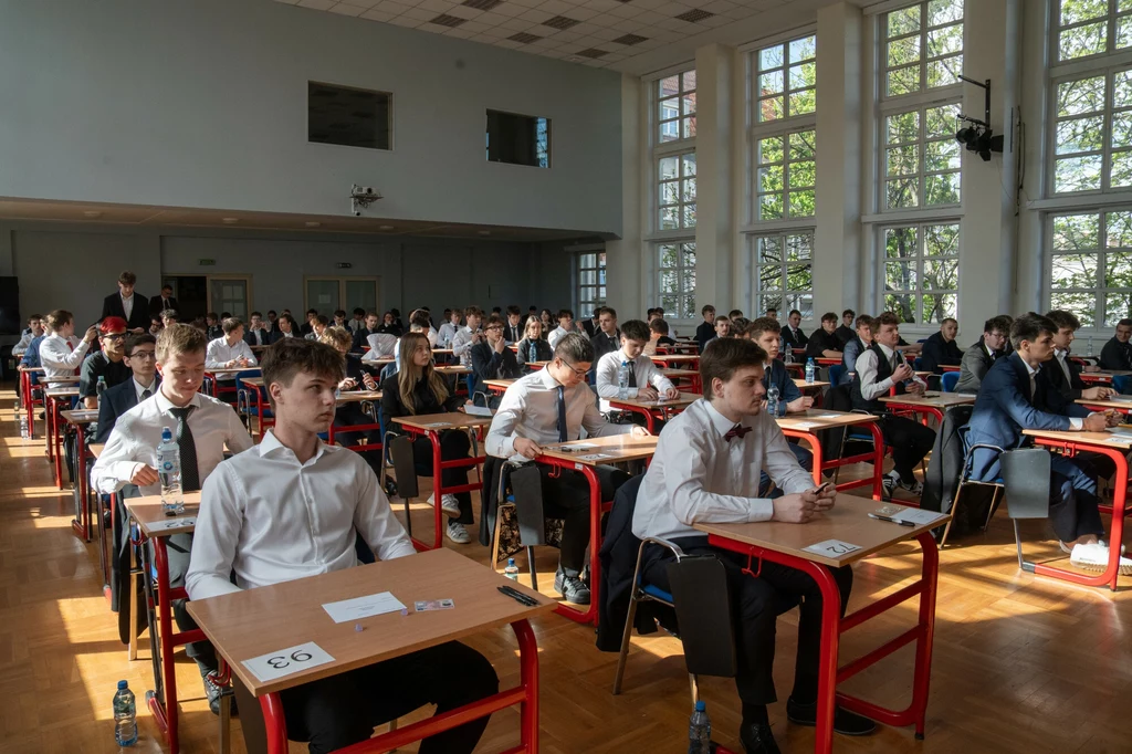 Rozpoczęła się matura 2025 z języka angielskiego na poziomie rozszerzonym