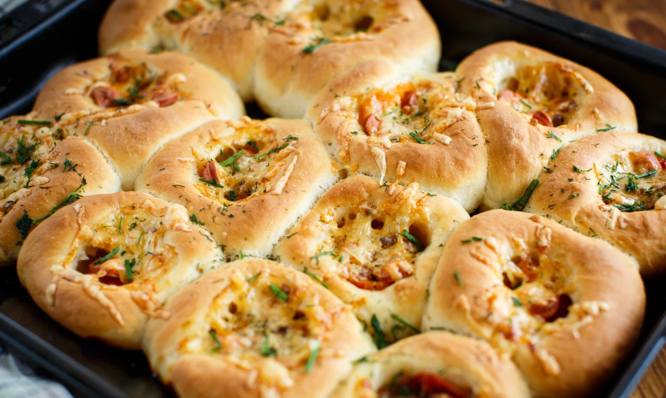 Pizzerinki to pyszna przekąska na imprezę a także na co dzień Pizzerinki to pyszna przekąska na imprezę a także na co dzień