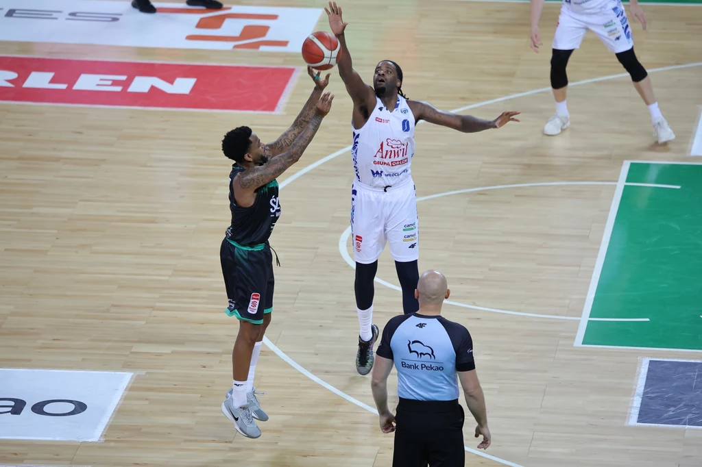 Donell "D.J." Cooper za czasów gry w Śląsku Wrocław Donell "D.J." Cooper za czasów gry w Śląsku Wrocław