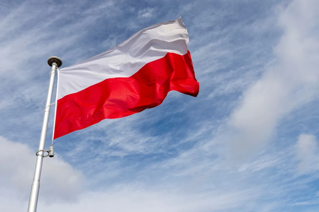 Dlaczego 8 maja wszędzie wywieszone są flagi Polski? Dlaczego 8 maja wszędzie wywieszone są flagi Polski?