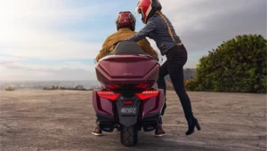 Motocyklista jest trzeźwy. Czy pasażer może jechać pijany?