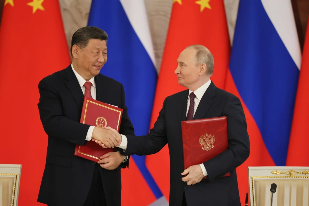 Xi Jinping i Władimir Putin Xi Jinping i Władimir Putin