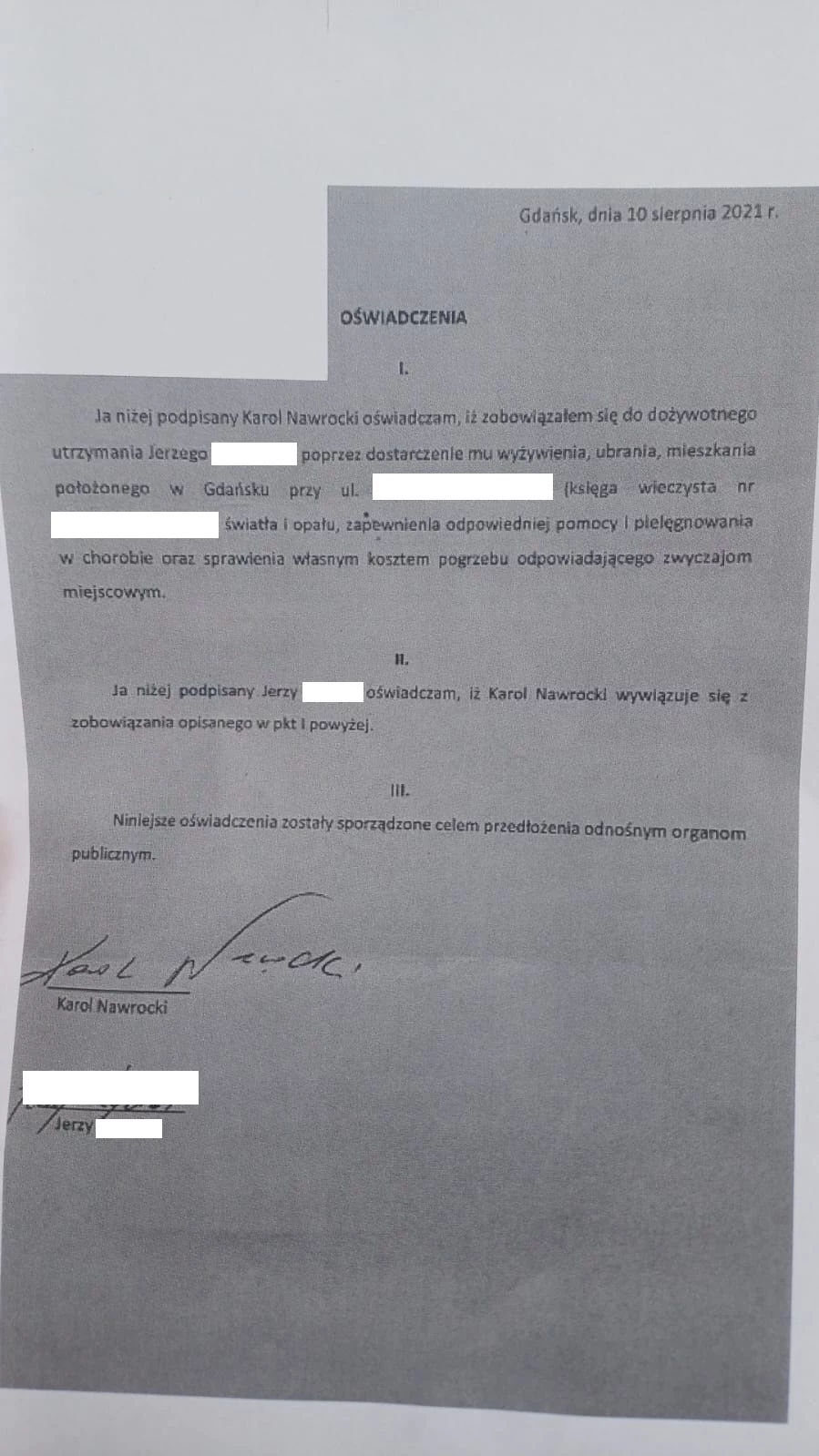Oświadczenia podpisane przez Karola Nawrockiego i Jerzego Ż., do których dotarła Interia Tekst dokumentu oświadczenia datowanego na 10 sierpnia 2021 r. Zawiera dane osobowe takie jak imię i nazwisko oraz podpis. Dokument jest wydrukowany i posiada ręcznie podpisane fragmenty.