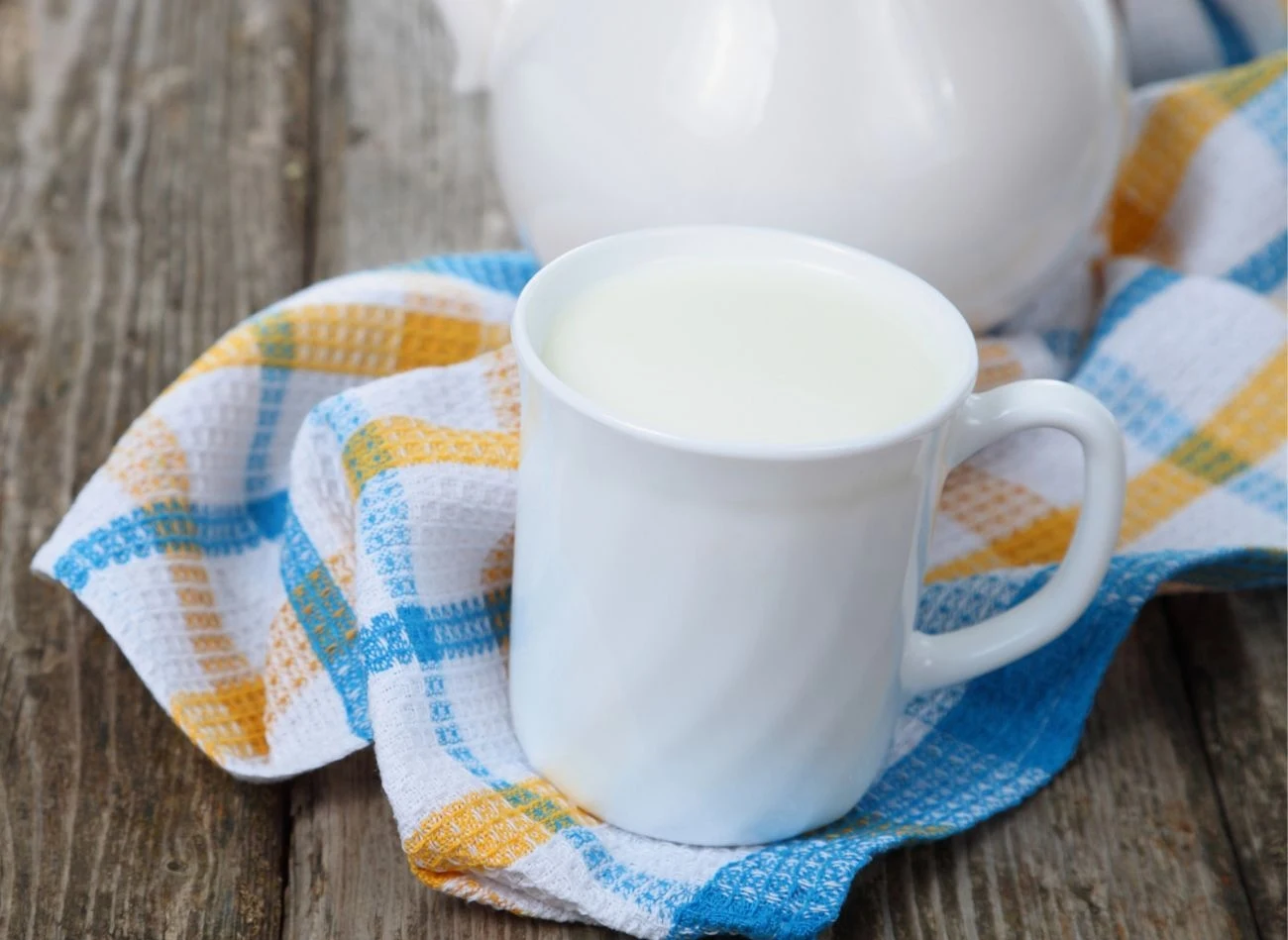 Maślanka to bogactwo witaminy A, B czy naturalnych probiotyków Maślanka to bogactwo witaminy A, B czy naturalnych probiotyków