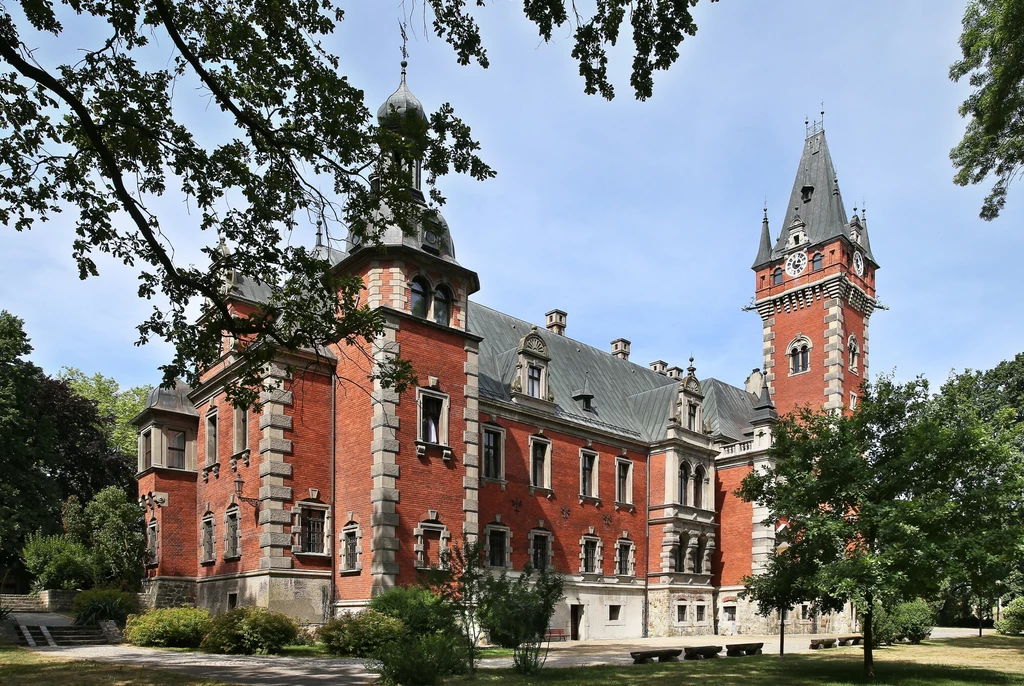 Pławniowice to prawdziwa śląska perełka. Na zdj. zabytkowy Pałac Ballestremów Pławniowice to prawdziwa śląska perełka. Na zdj. zabytkowy Pałac Ballestremów