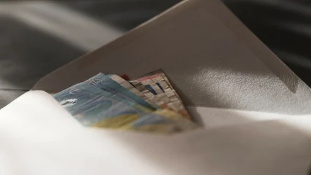 ​Masz zaproszenie na wesele? Tyle powinieneś włożyć do koperty