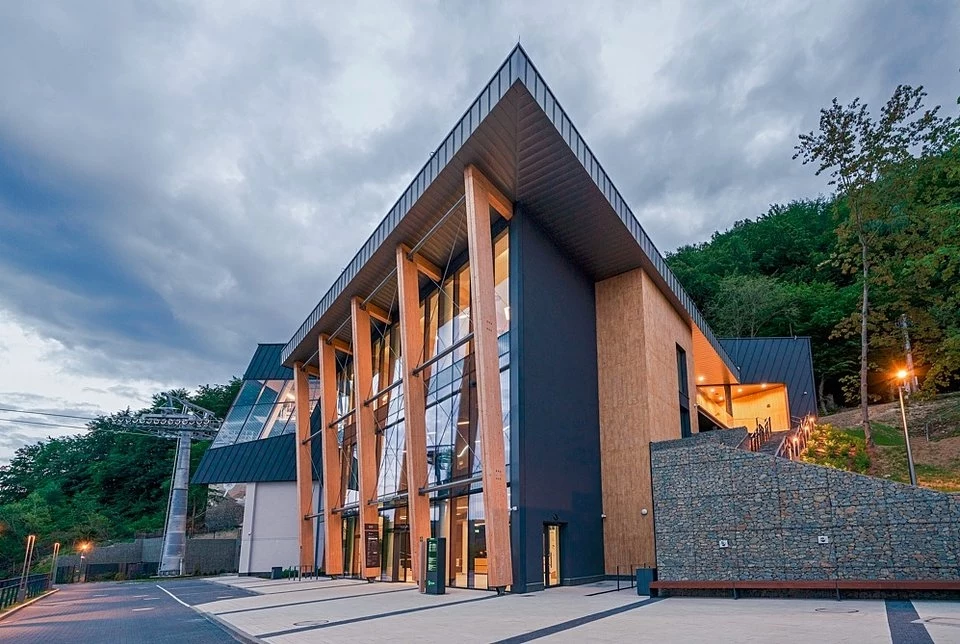 Bieszczady oprócz pięknych pejzaży mają do zaoferowania znacznie więcej Bieszczady oprócz pięknych pejzaży mają do zaoferowania znacznie więcej
