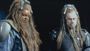 Forest Whitaker i John Travolta w filmie "Bitwa o Ziemię"