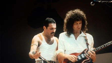 Freddie Mercury i Brian May (Queen) podczas Live Aid - stadion Wembley w Londynie, 13 lipca 1985 r.