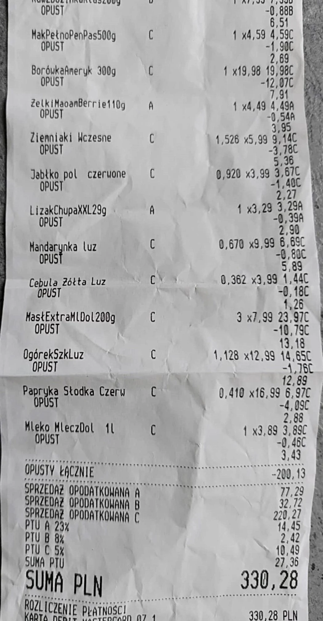 Fragment paragonu z Biedronki na 300 zł z rabatem przekraczającym 200 zł Fragment paragonu z Biedronki na 300 zł z rabatem przekraczającym 200 zł