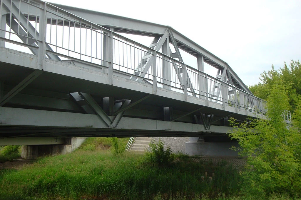 Spawany most na Słudwi był pierwszym takim obiektem na świecie. Dziś to zabytek, który może trafić na listę UNESCO. Spawany most na Słudwi był pierwszym takim obiektem na świecie. Dziś to zabytek, który może trafić na listę UNESCO.