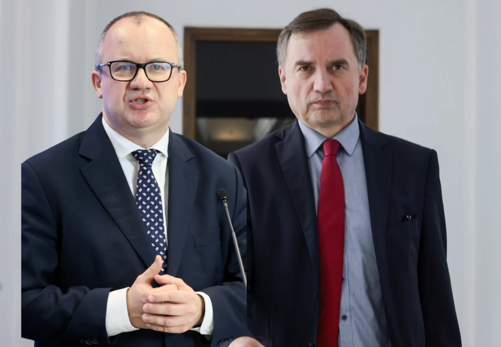 Resort Adama Bodnara odniósł sukces. Sejm "cofnął" reformę Zbigniewa Ziobry Resort Adama Bodnara odniósł sukces. Sejm "cofnął" reformę Zbigniewa Ziobry