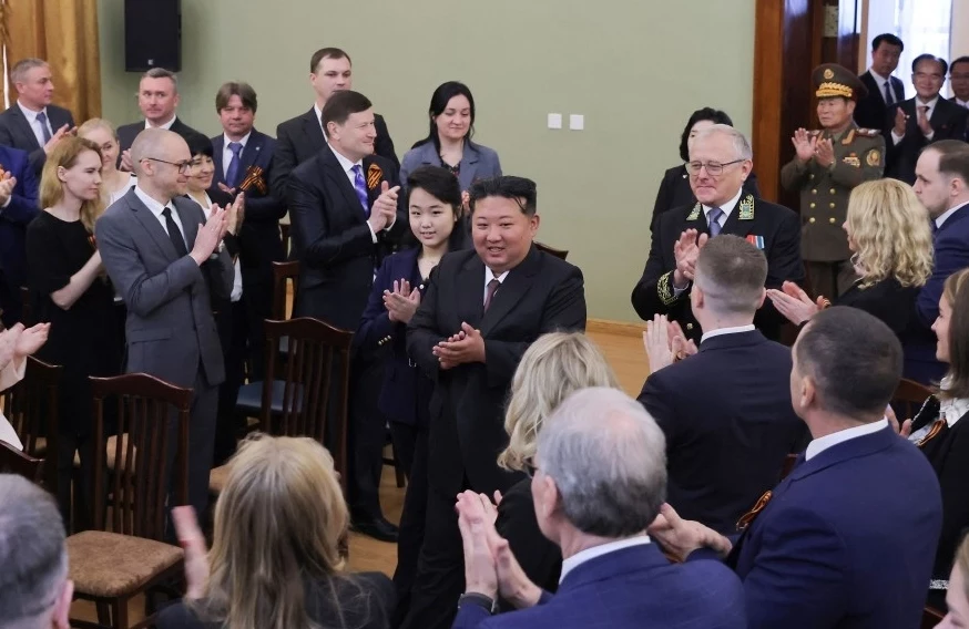 Kim Dzong Un świętuje Dzień Zwycięstwa Kim Dzong Un świętuje Dzień Zwycięstwa
