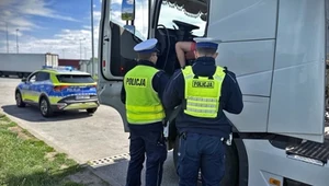 Policja kontroluje teraz kierowców z drona. Mandat 1000 zł i 8 punktów
