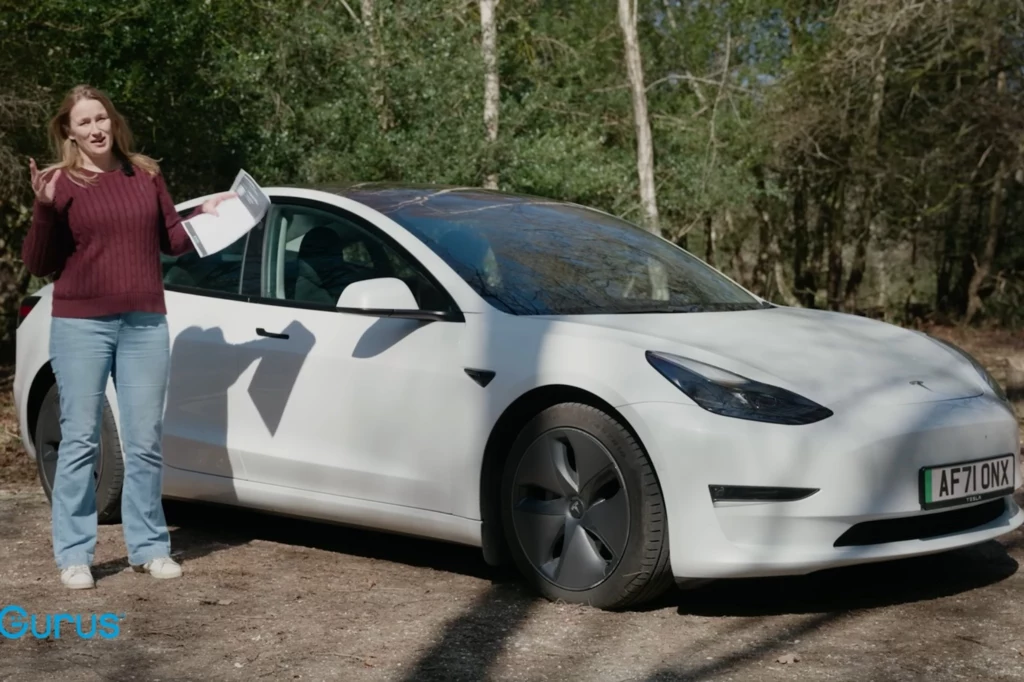 Ten egzemplarz przejechał ponad 290 tys. km. Pomimo jazdy na Uberze prezentuje się zaskakująco dobrze. / fot. CarGurus Ten egzemplarz przejechał ponad 290 tys. km. Pomimo jazdy na Uberze prezentuje się zaskakująco dobrze. / fot. CarGurus