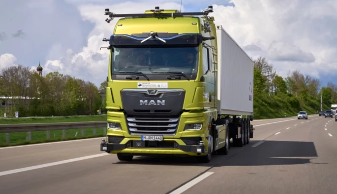 Autonomiczna ciężarówka MAN przejechała samodzielnie około 10 km autostradą A9.