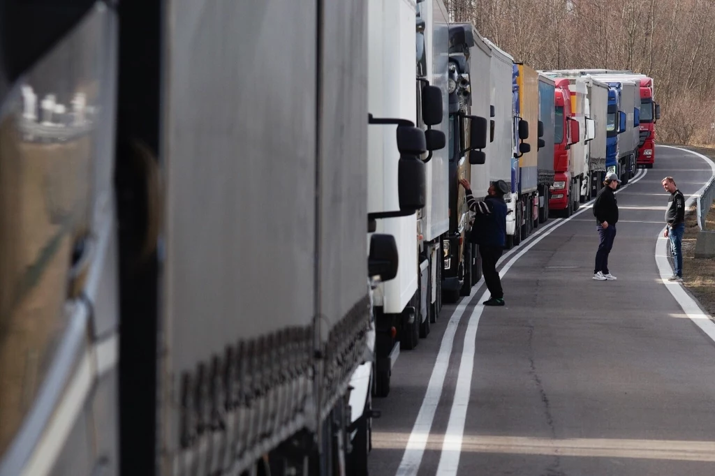 Przedsiębiorcy z branży transportowej zablokują granicę. Sąd unieważnił decyzję wójta. Przedsiębiorcy z branży transportowej zablokują granicę. Sąd unieważnił decyzję wójta.