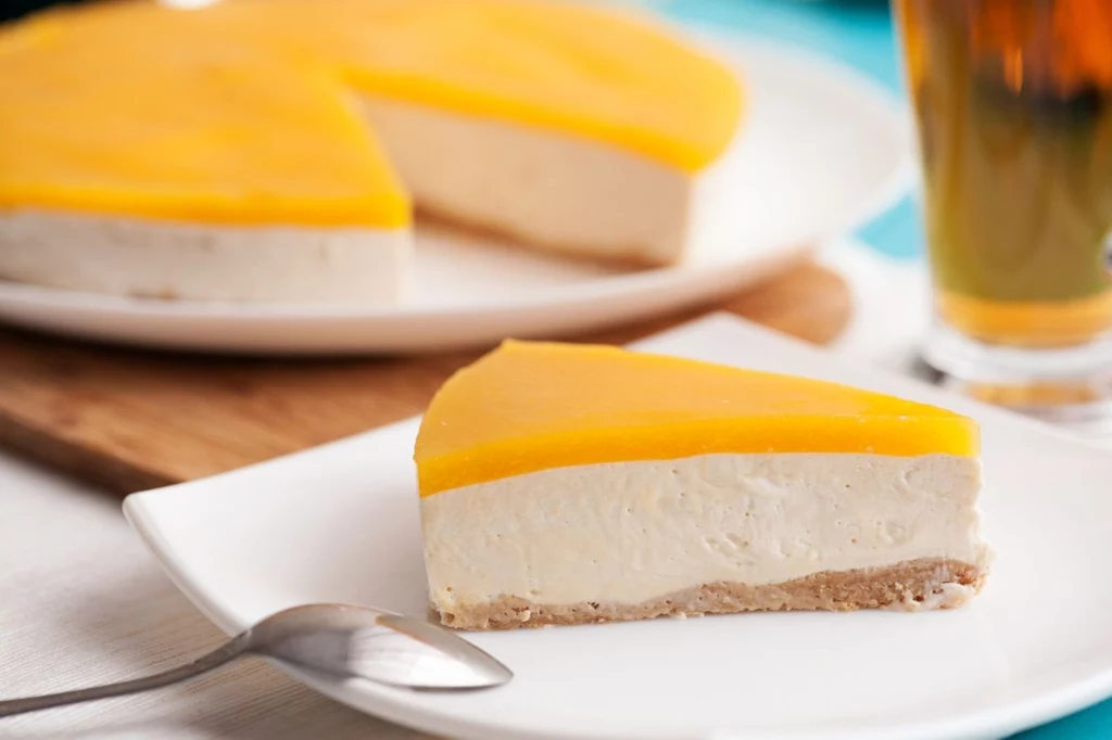 Sernik z mango to przebój ciepłych dni Sernik z mango to przebój ciepłych dni