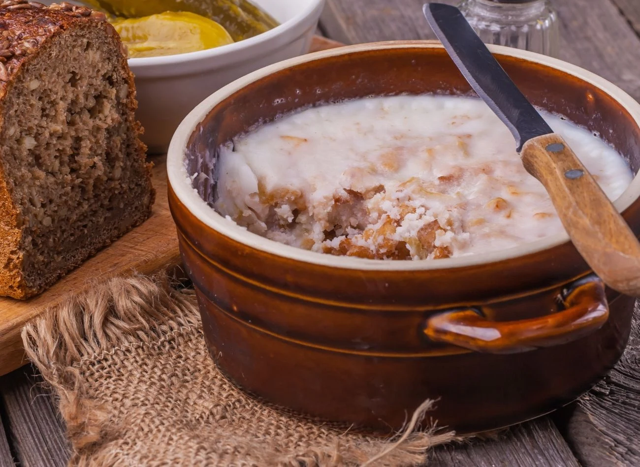 Smalec jest zdrowym tłuszczem pod warunkiem, że spożywany jest z umiarem. Smalec jest zdrowym tłuszczem pod warunkiem, że spożywany jest z umiarem.