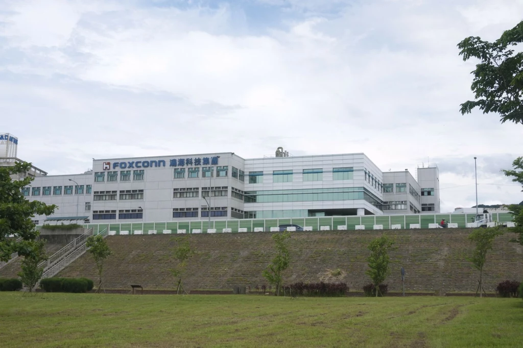 Foxconn może okazać się jedyną deską ratunku dla japońskiej marki. Foxconn może okazać się jedyną deską ratunku dla japońskiej marki.