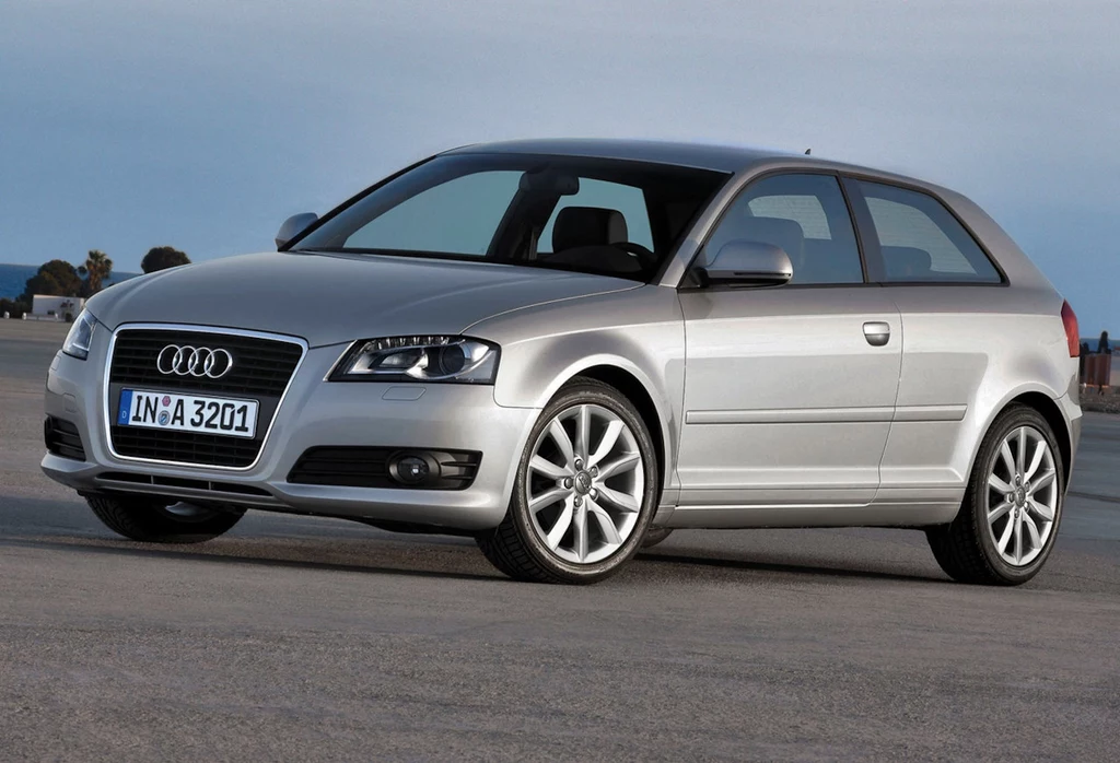 Zdaniem handlarza audi A3 w kolorze białym to dziś "marzenie 20-letniej instagramerki" Zdaniem handlarza audi A3 w kolorze białym to dziś "marzenie 20-letniej instagramerki"