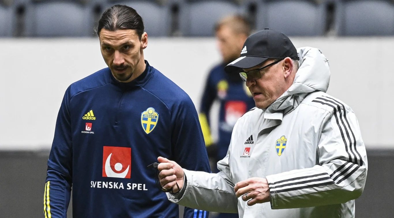 Janne Andersson (z prawej) jeszcze jako selekcjoner reprezentacji Szwecji. Obok Zlatan Ibrahimović