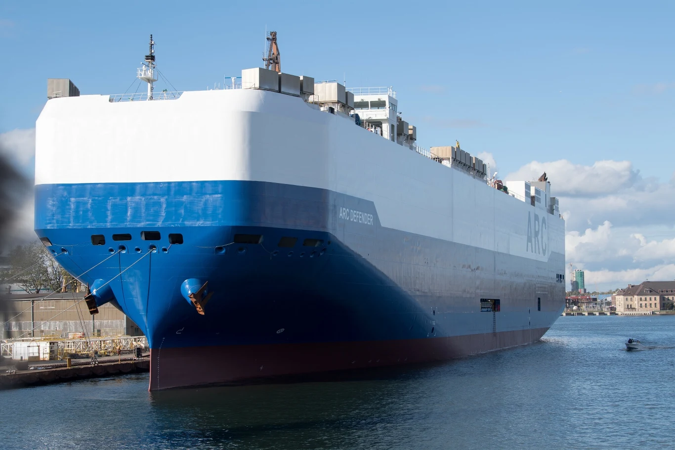 Olejem z frytek zatankowali ogromny statek. Zdjęcie ilustracyjne Olejem z frytek zatankowali ogromny statek. Zdjęcie ilustracyjne